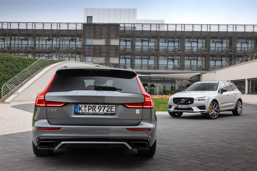  Volvo V60 T8 Polestar Engineered 2019 года  (WW) (фото 9 из 11)